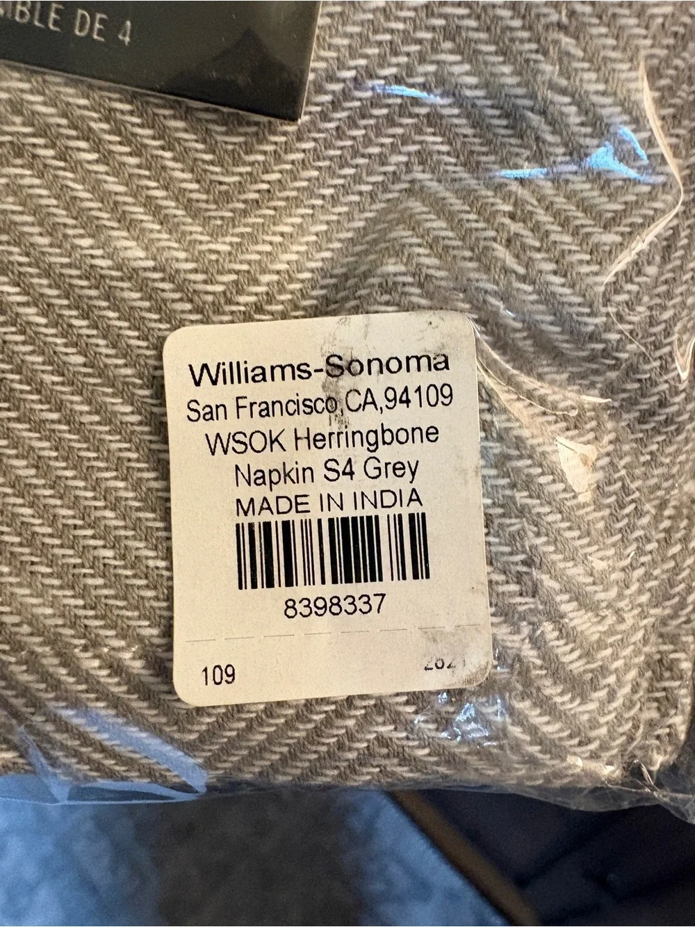 Williams Sonoma Grey Herringbone Dinner Napkins - Neutral Set. NWT 12 total